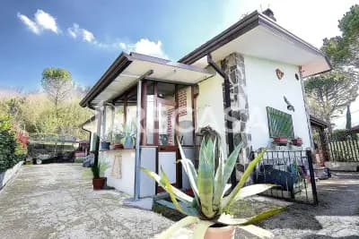 Villa singola con giardino