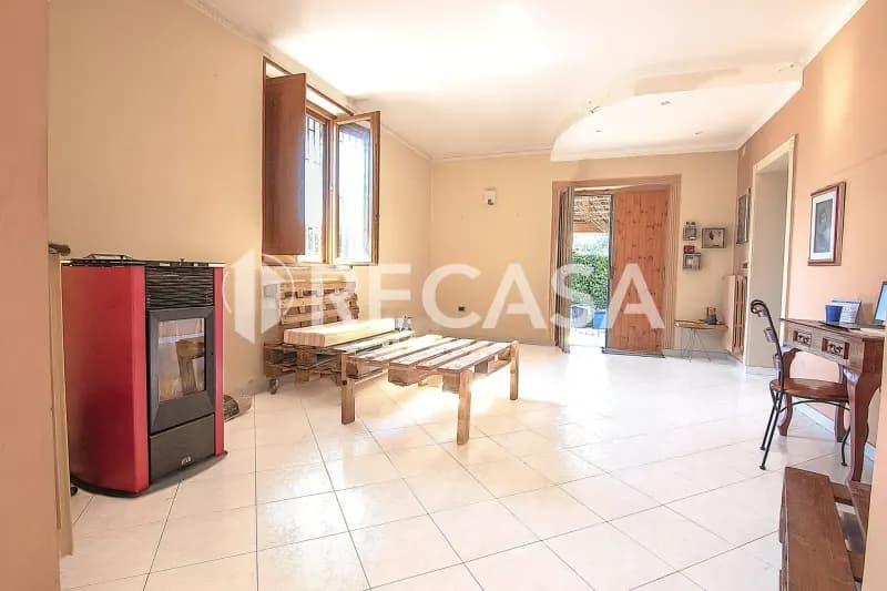 Villa singola con giardino