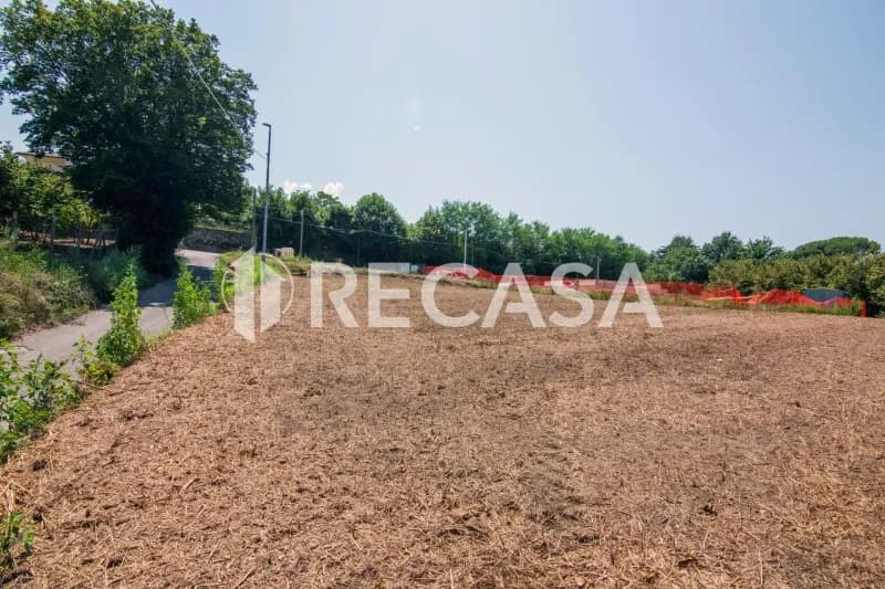 Terreno edificabile di 640 mq in vendita ad Aiello del Sabato 
