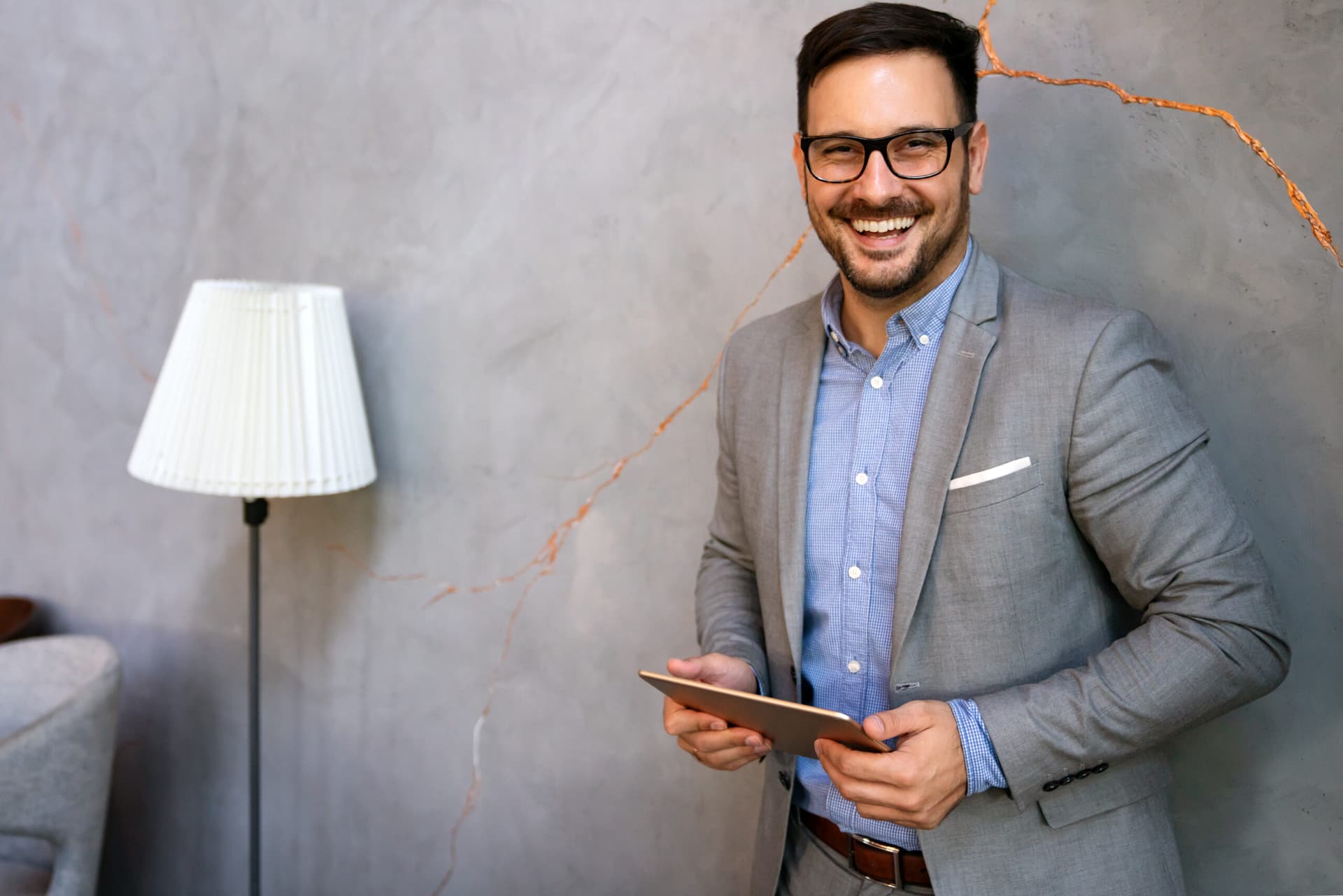 L’evoluzione della professione di agente immobiliare: da intermediario a consulente strategico