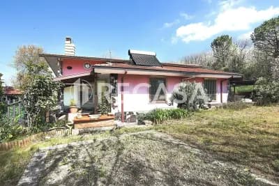 Villa singola con giardino