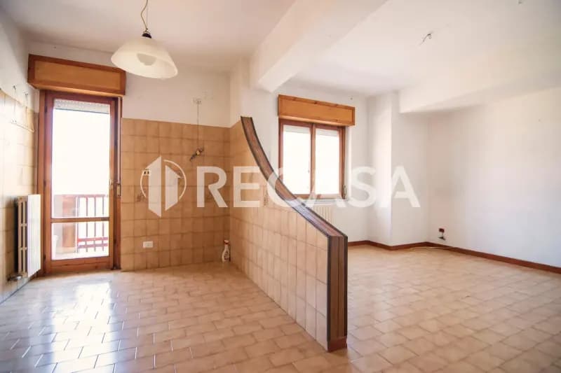 Appartamento in affitto con box auto Atripalda