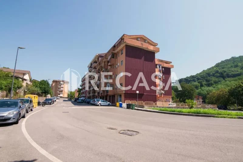 Appartamento in affitto con box auto Atripalda