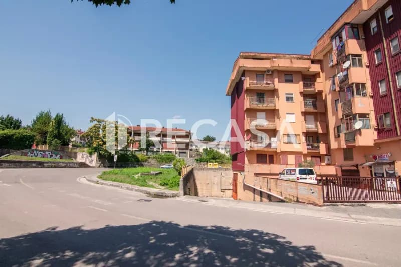 Appartamento in affitto con box auto Atripalda